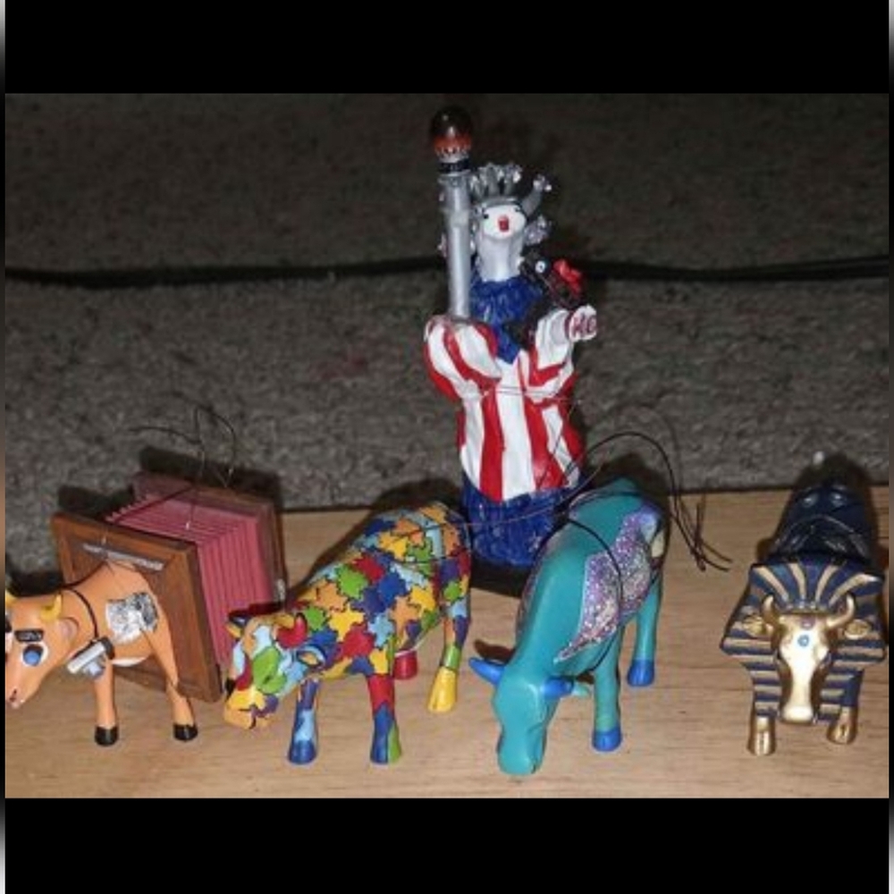 Lot of Five Vintage CowParade Figurines